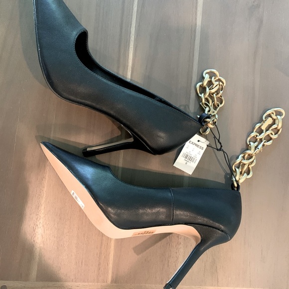 Express chain black pumps size 10 new - Picture 3 of 6